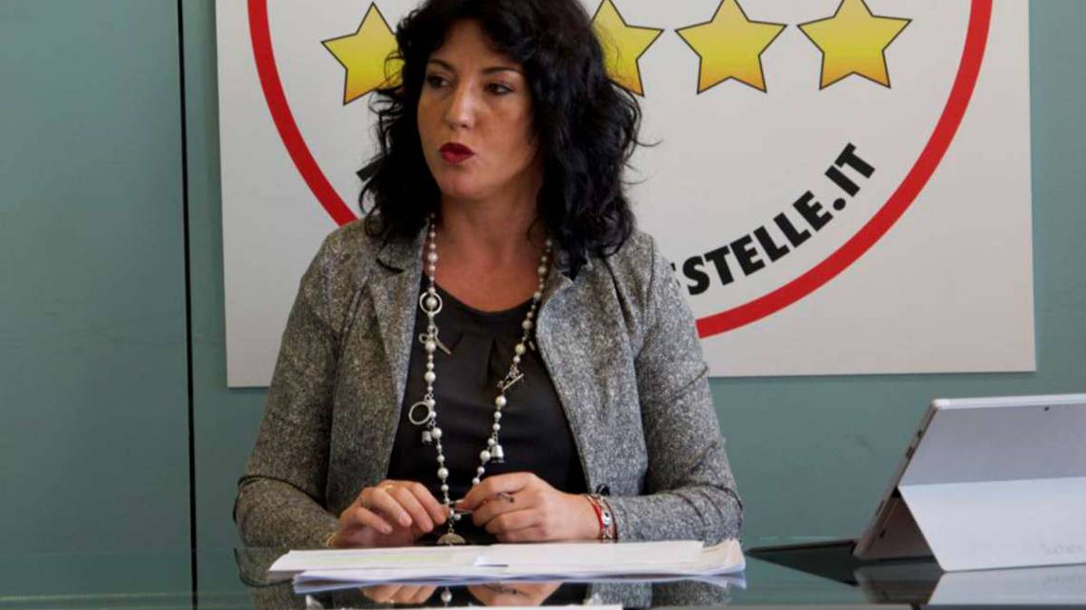Rimini, Sensoli: Il patto con Gloria Lisi può dividere il M5s