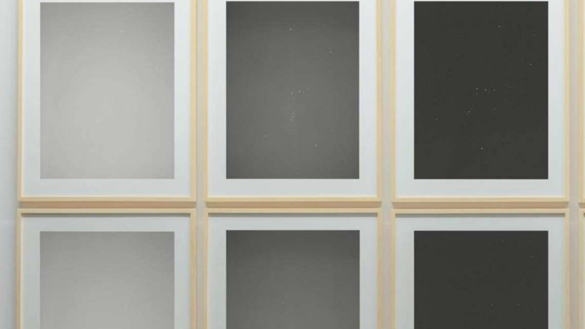 Orientarsi con le stelle: dodici artisti in mostra a Rimini