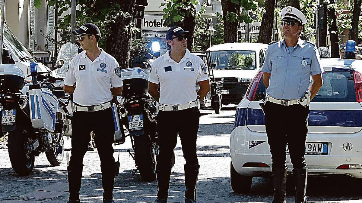 Bellaria. Travolge ciclista e scappa, caccia al pirata