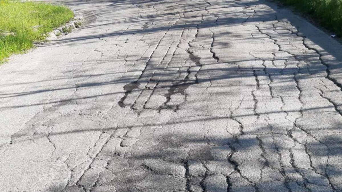 Strada malmessa a Selvapiana: solo qualche rattoppo