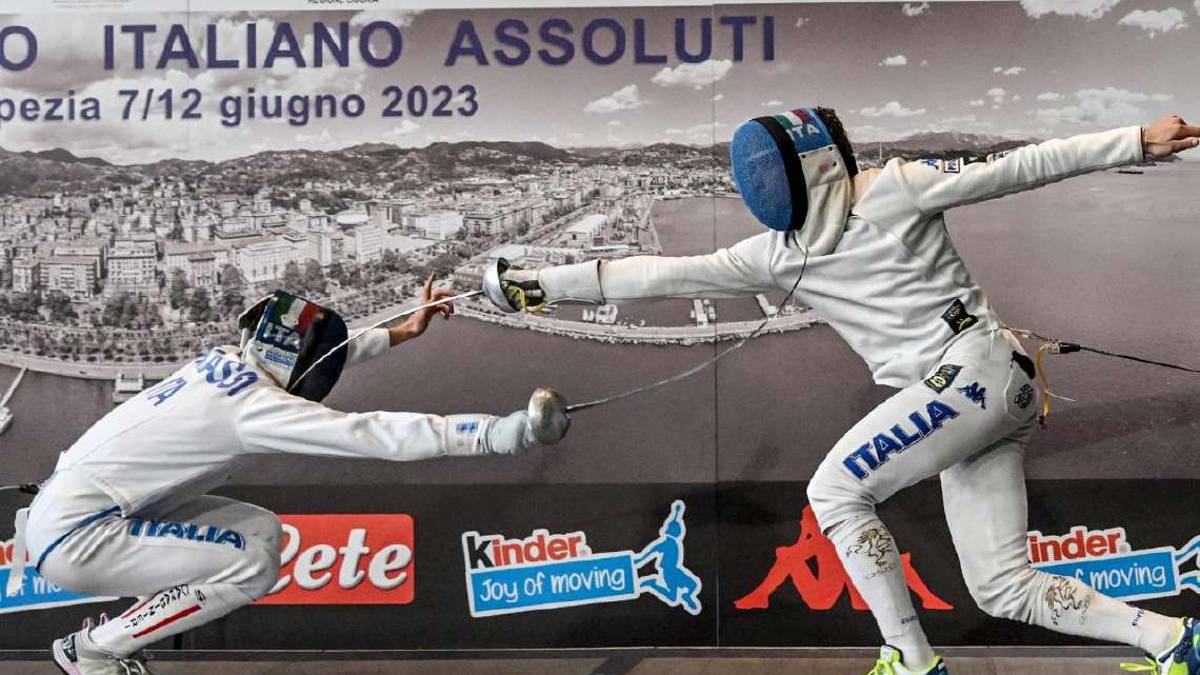 Scherma, Galassi, che sfortuna: infortunio e argento