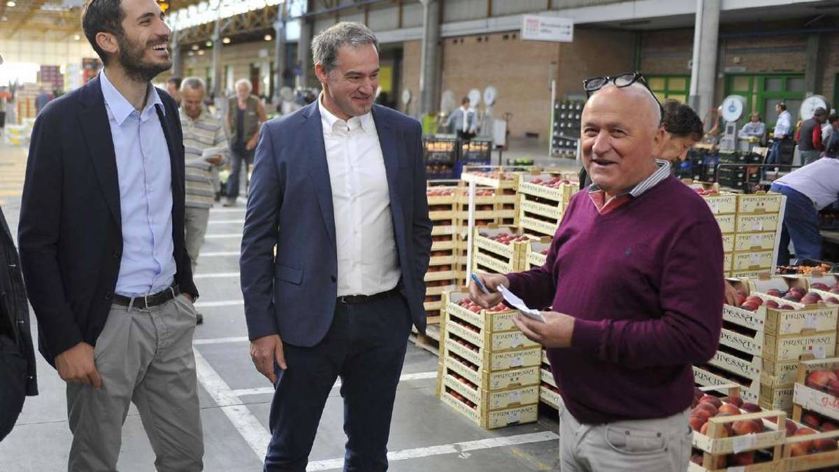 Firme per avere a Cesena il mercato all'ingrosso giovedì pomeriggio