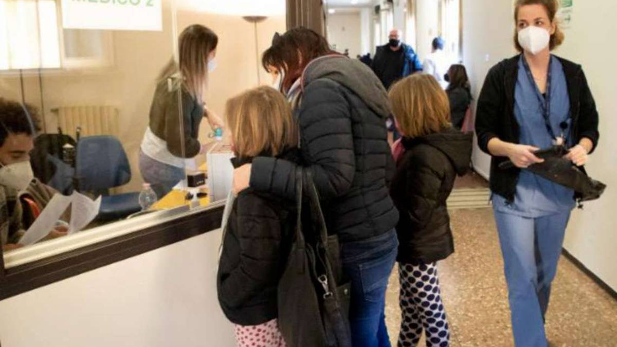Imola, sono 20 le classi in quarantena e 85 in sorveglianza