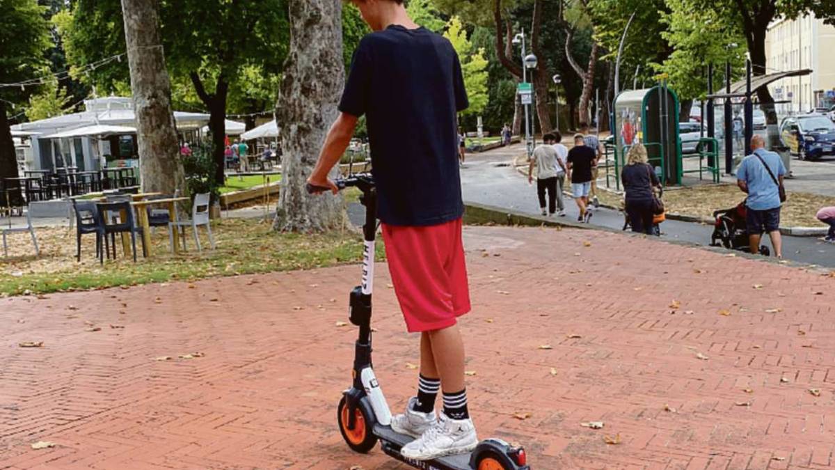 Cesena, monopattini elettrici: altri 12 mesi di sperimentazione