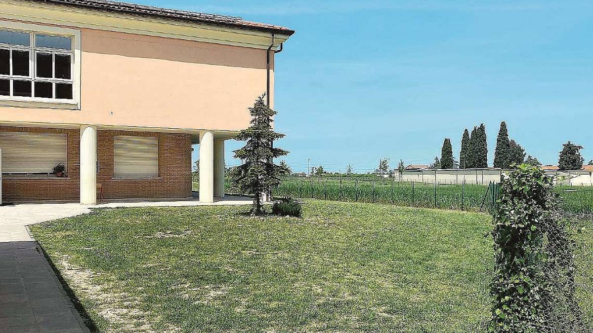 Cesena, il Comune noleggia 3 robot taglia-erba per sperimentarli