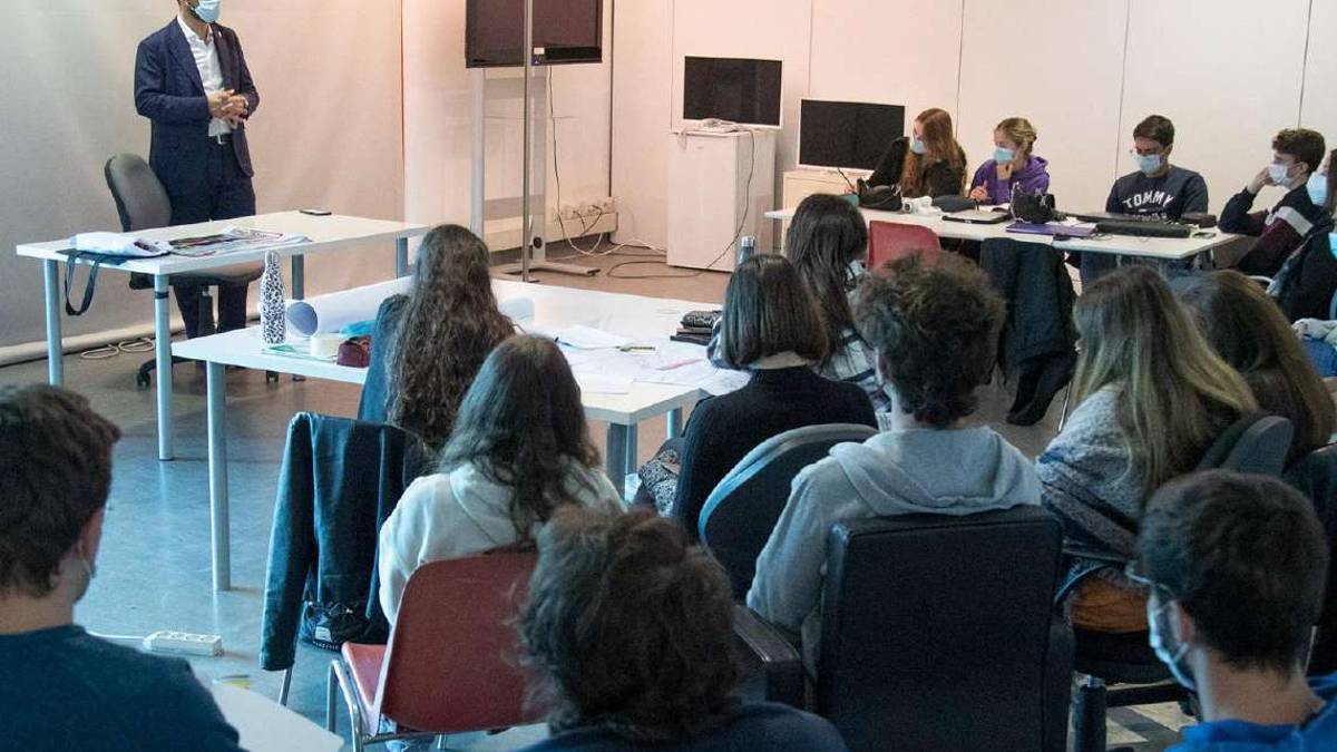Imola, gli studenti del Politecnico disegnano la città del futuro
