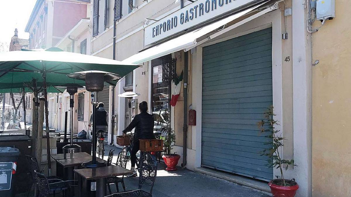 Rimini. Colpo grosso all’Emporio. Telecamere, che beffa