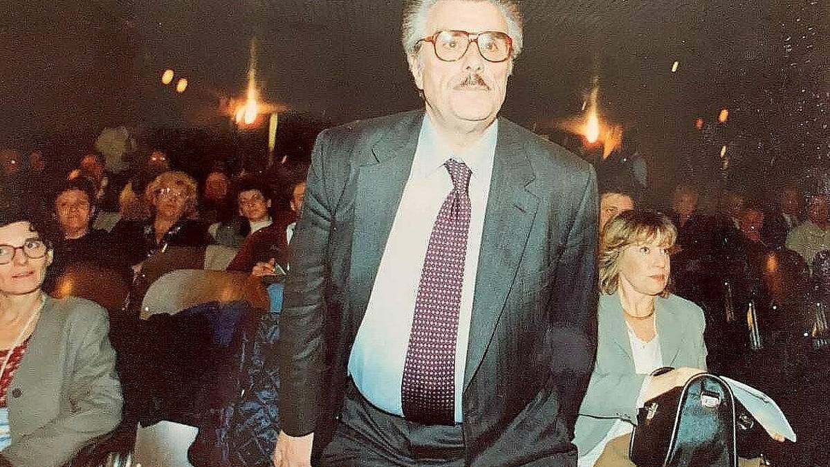 «Troppe le ombre su Muccioli»: i figli querelano Netflix