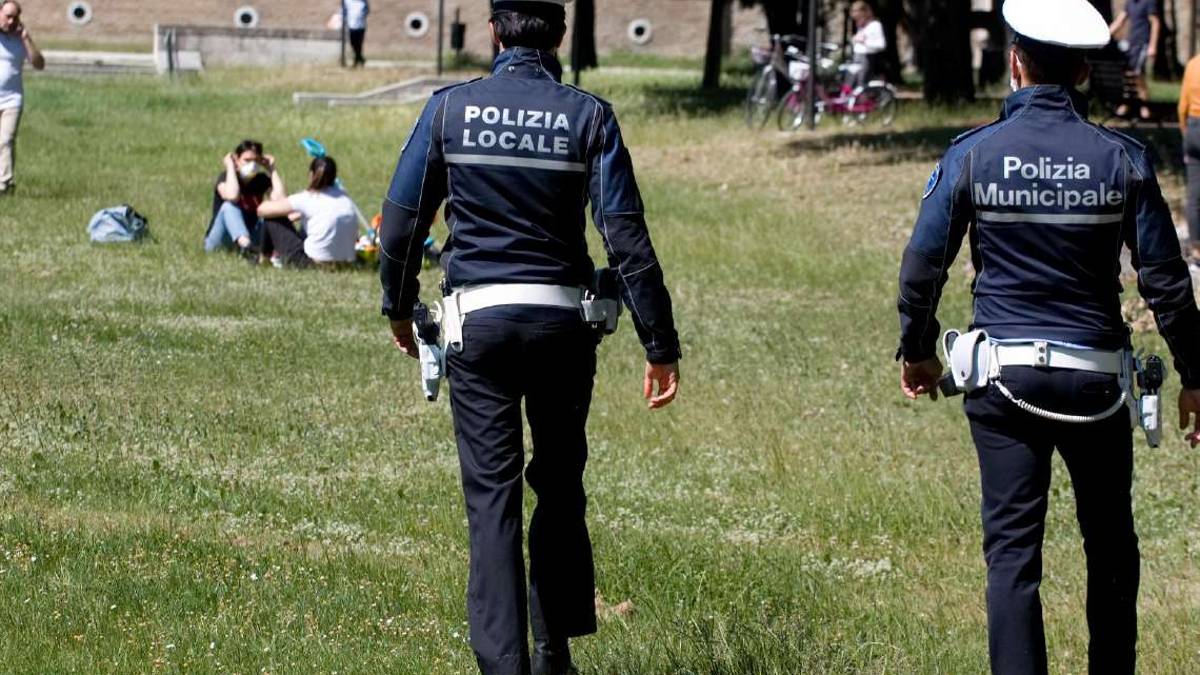 Ravenna, bimba resta incastrata in un gioco ai Giardini pubblici