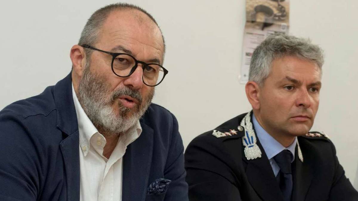 Sesso in spiaggia a Lido di Dante, via ai controlli a sorpresa