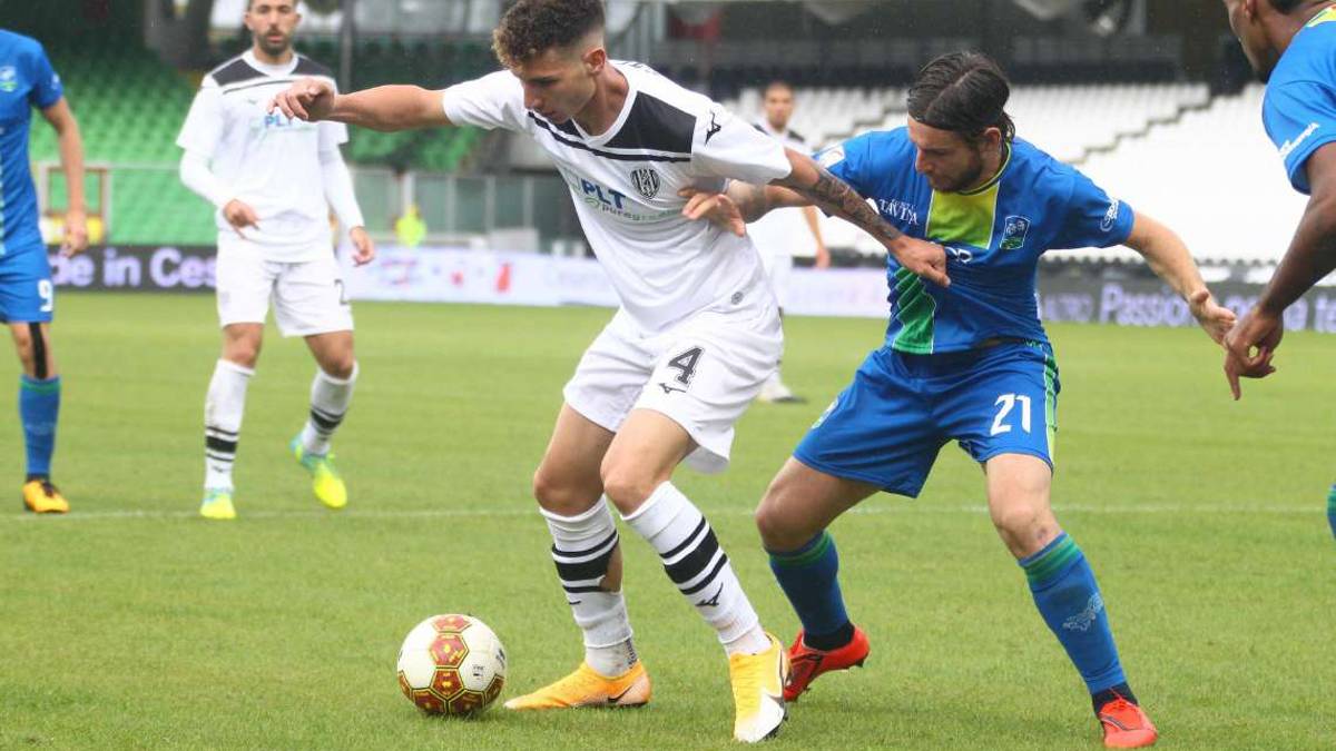 Calcio C, Viali spera di negativizzarsi e intanto perde anche Sala