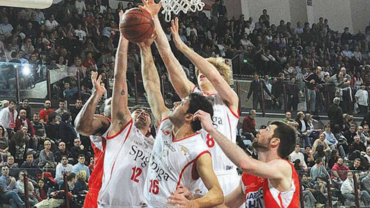 Basket A2, Rimini e Forlì: la storia del derby di Romagna siete voi