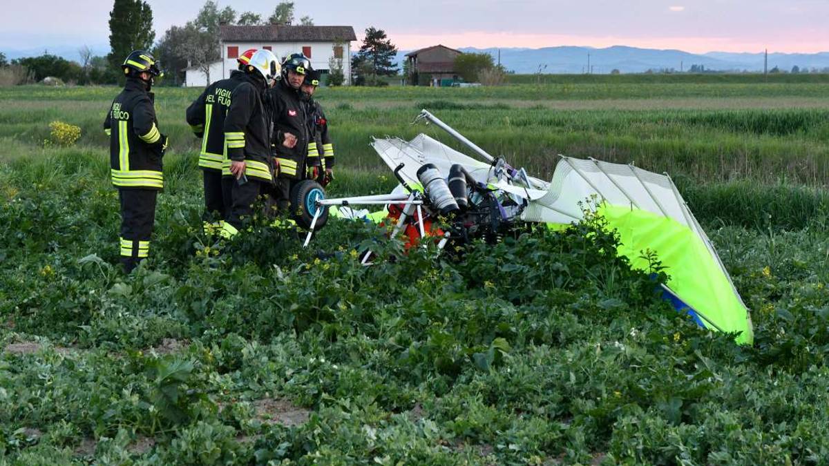 L'autopsia sul pilota del deltaplano caduto: Escluso il malore