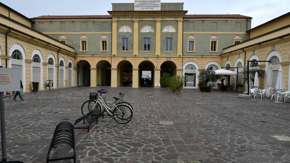 Forlì, mercato coperto: i lavori si spostano al piano superiore