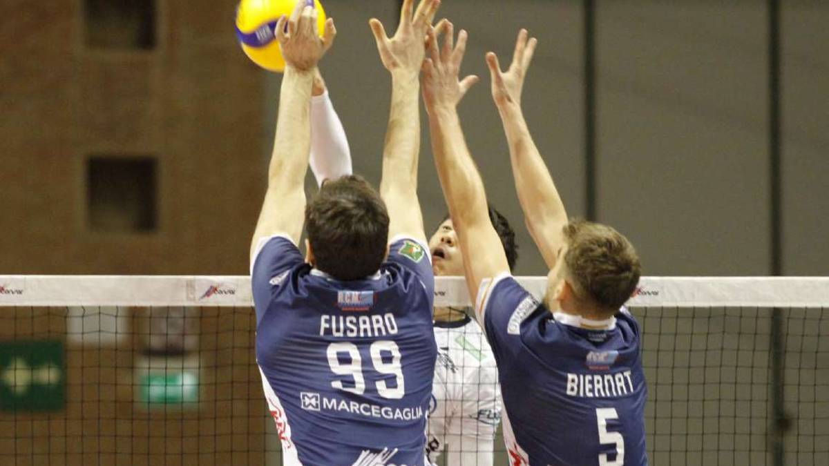 Volley Superlega, la fotogallery di Consar-Milano 2-3