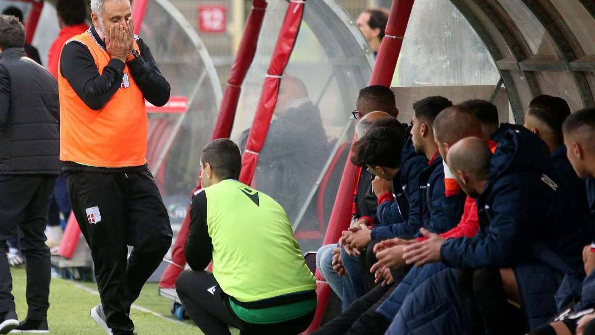 Calcio C, al Romeo Neri c'è il frisbee: il Rimini va ad allenarsi alle 7 del mattino