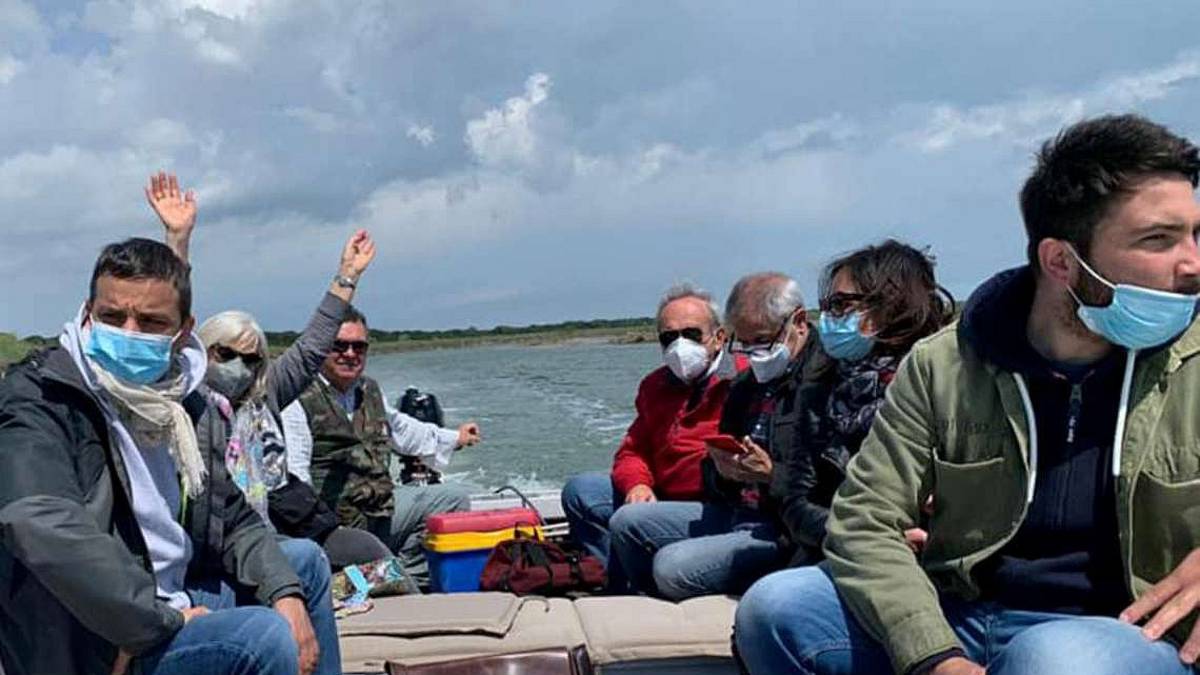 Lo chef in barca che interpreta i sapori delle pialasse e del mare