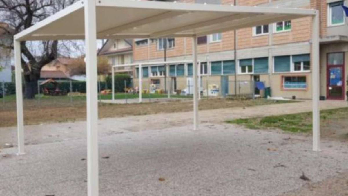 Bellaria, sono arrivati i gazebo nelle scuole