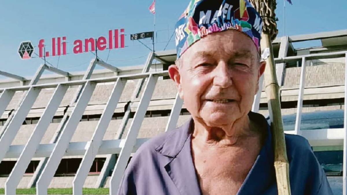 Rimini. Capo di azienda lavora da 70 anni, ma continuo a spazzare