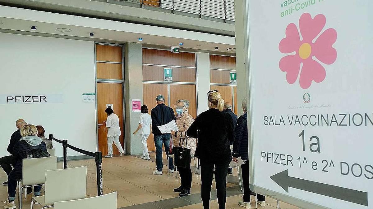 Vaccini agli operatori turistici: due serate dedicate. Ecco dove e quando