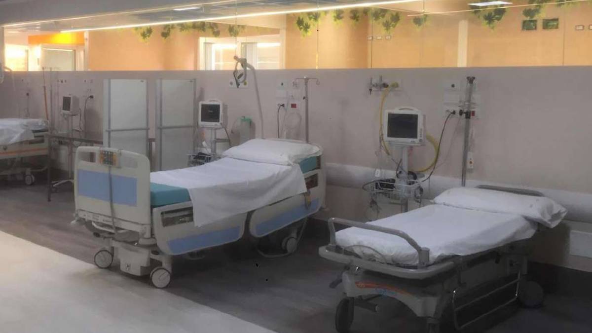 Contagi: l'ospedale di Cesena prepara di nuovo il reparto Covid