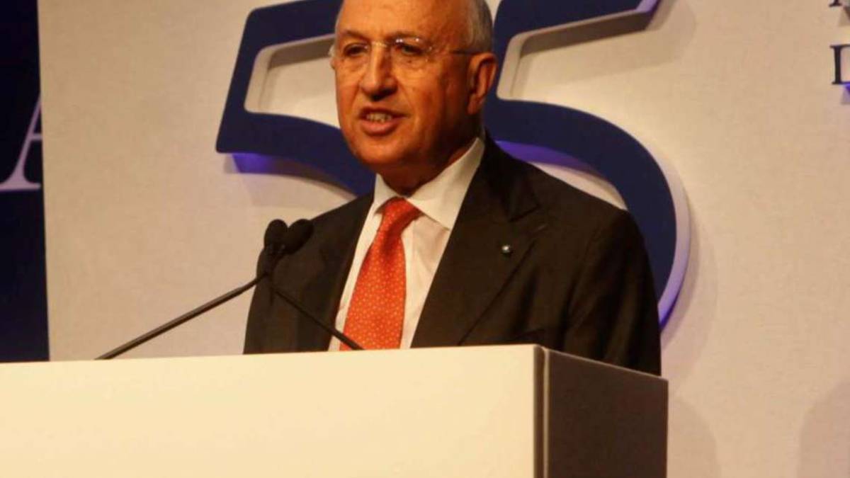 Il presidente dell'Abi Patuelli: Dal Covid alla guerra, va prolungato il sostegno alle imprese