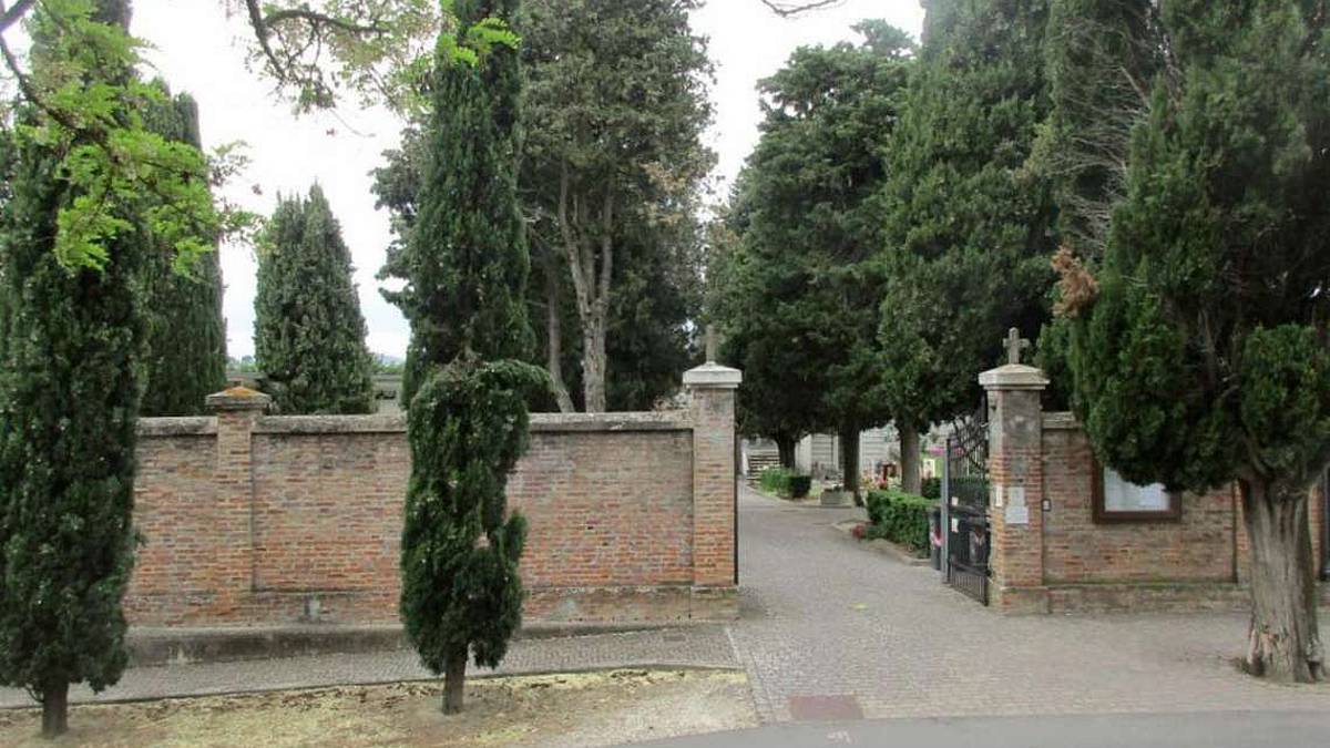 Longiano, altri furti nei cimiteri a alle persone decedute