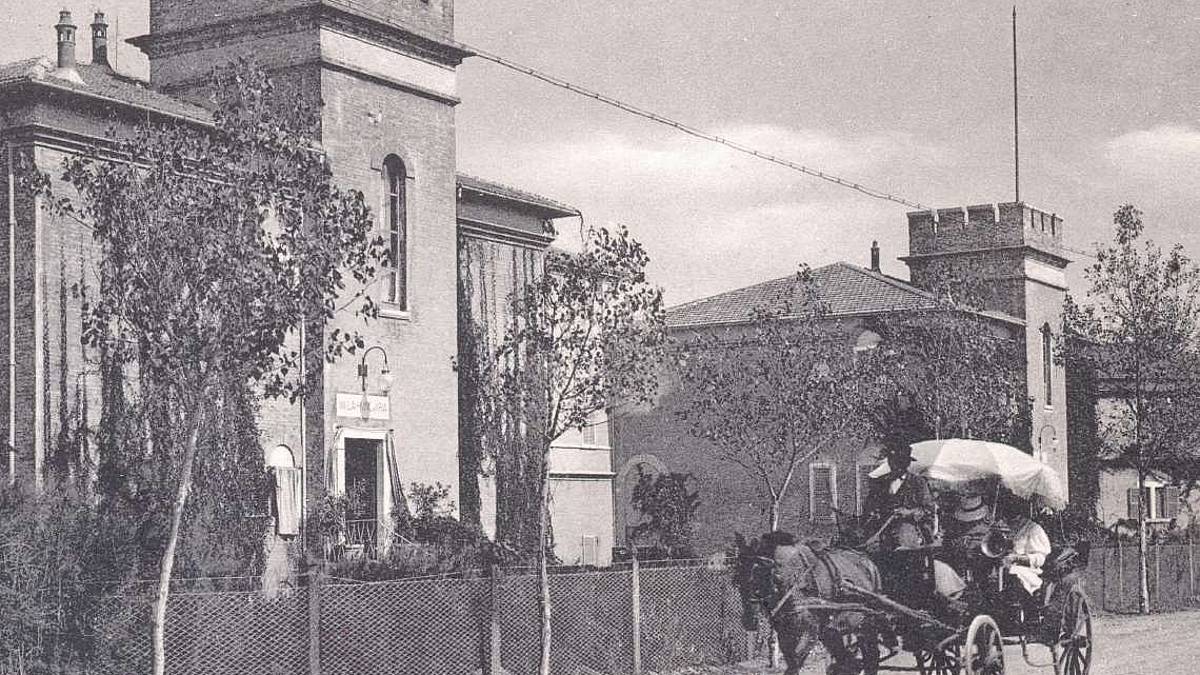 La favola bella degli ungheresi sulla spiaggia di Rimini