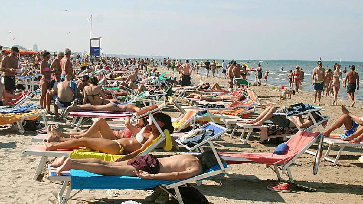 Turismo. In luglio la Riviera accusa un calo. Bene gli arrivi degli stranieri