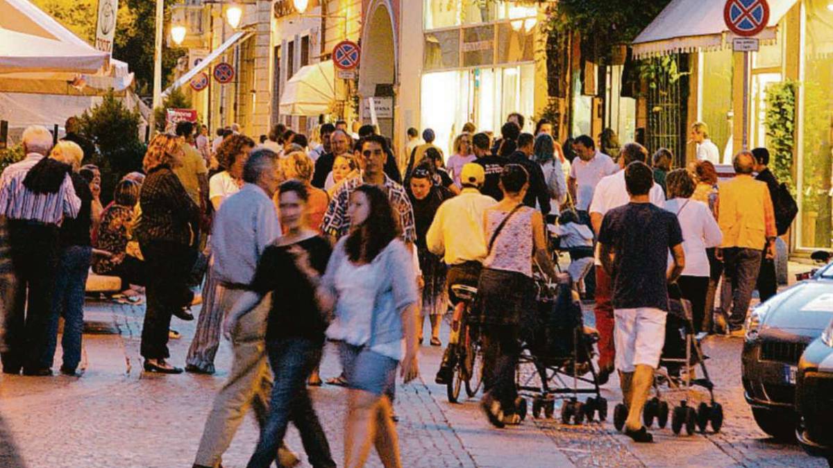Forlì. Mercoledì del centro, i locali lavorano ma negozi chiusi
