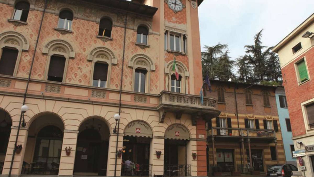 Mercato, lavori sul municipio: divorzio pacifico tra Comune e ditta