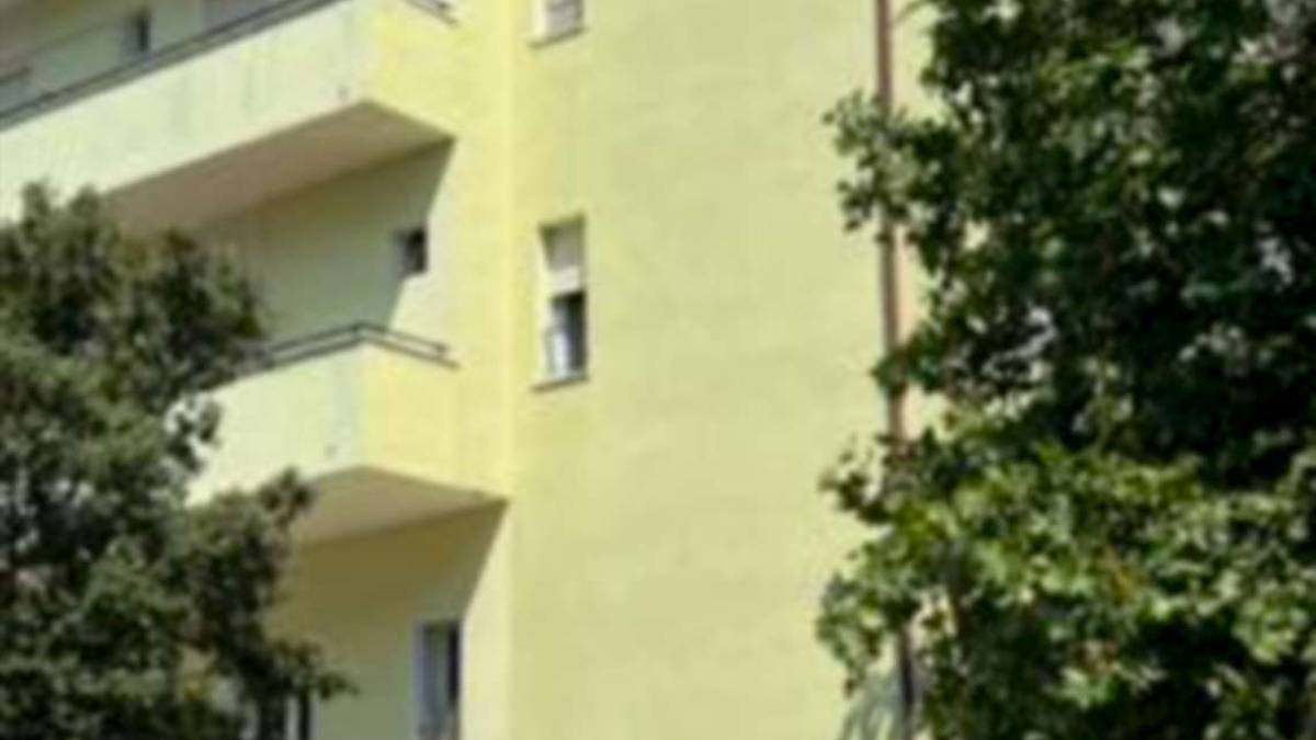 Cesenatico, clienti abbandonati in hotel: già 15 reclami scritti