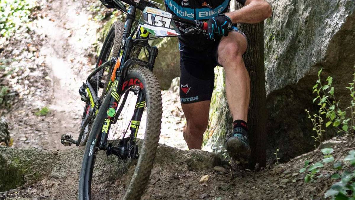 Rimini, cade in mountain bike sul monte Pincio, grave 24enne cesenate