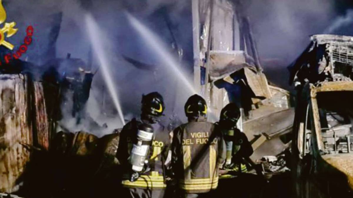 Rimini, bottiglie incendiarie in una sede della Marr