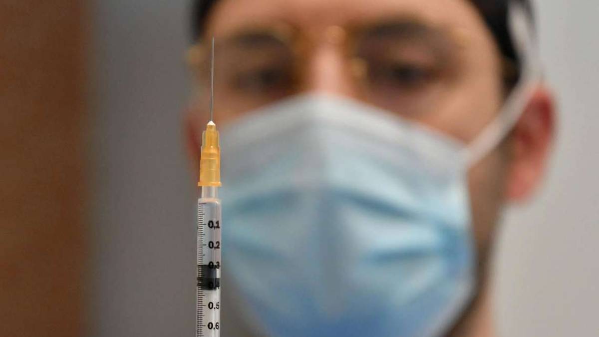 Cesena, non può vaccinarsi e viene sospesa: ricorso al Tar per riavere il lavoro