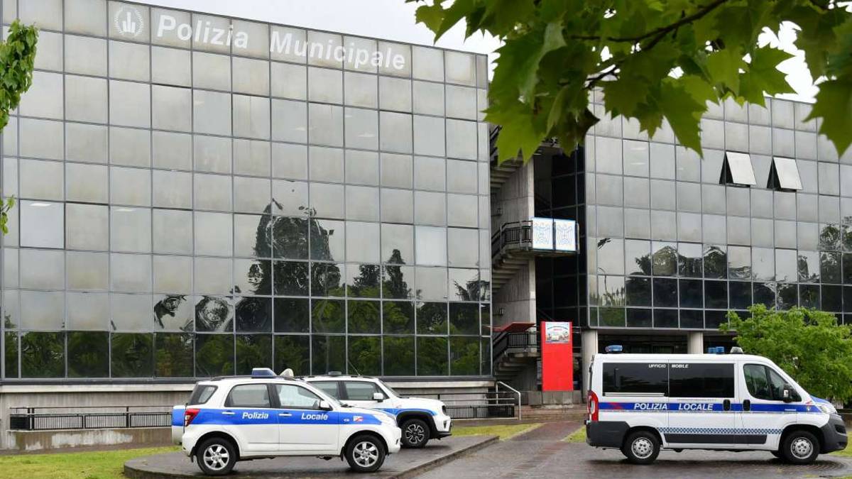 Forlì, ancora scontro sui bastoni estensibili alla Polizia locale