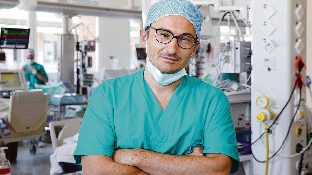 Rimini. Il chirurgo Matteo Ravaioli: «Così faccio i trapianti a ritmo di rock»