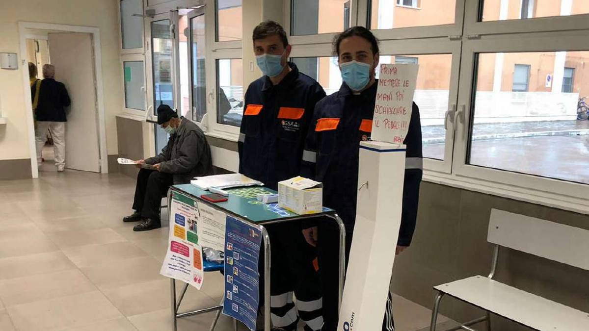 Coronavirus: cambio appalto e disagi negli ospedali di Cesena