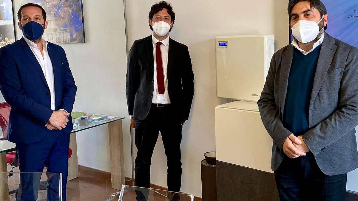 Rimini. Nelle classi la macchina che uccide virus e batteri