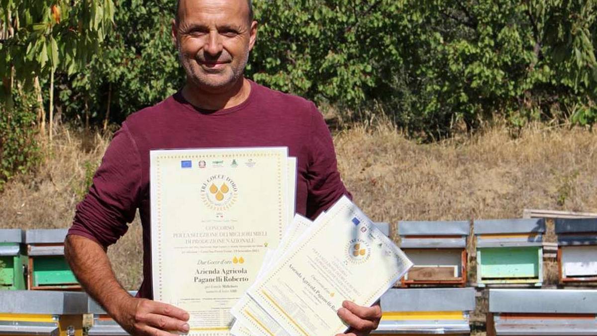 Longiano, con api... si vola: sei premi per il super apicoltore