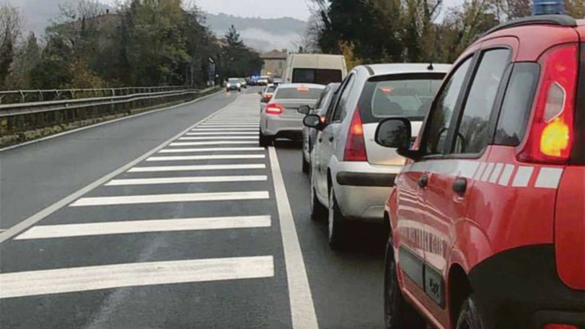 Pietracuta, il comitato: Quel ponte è pericoloso
