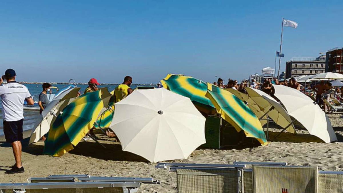Rimini. Tragedia in mare, muore 72enne di Como