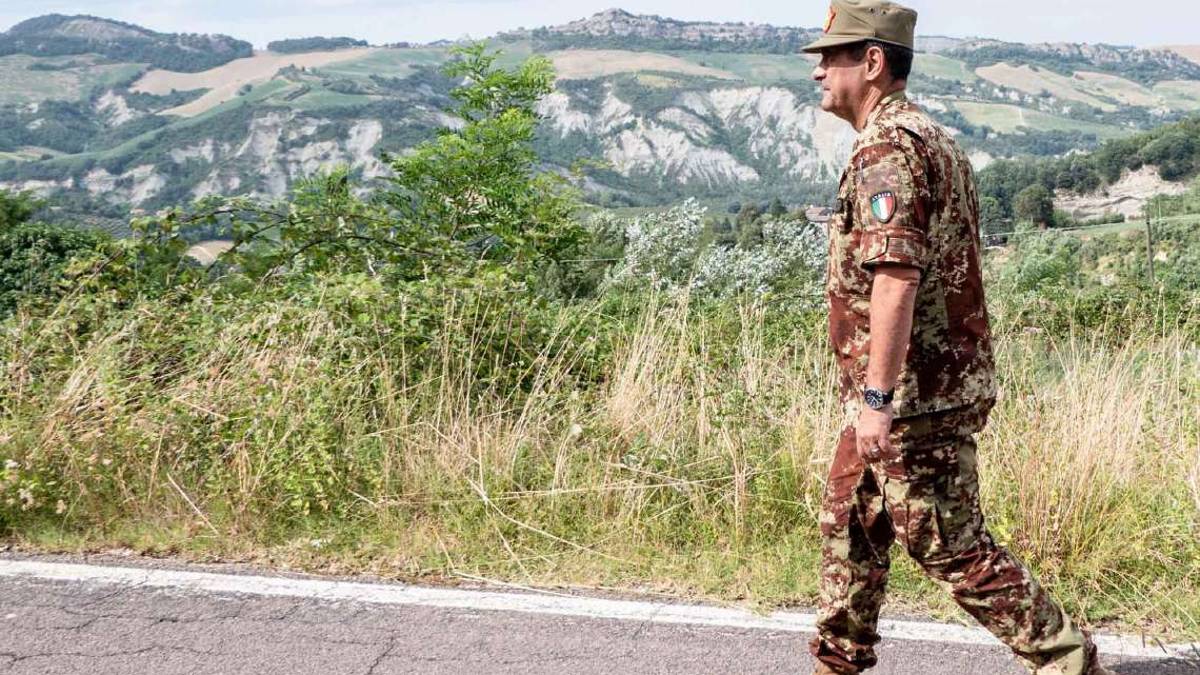 I sindaci a Figliuolo: Sta passando troppo tempo