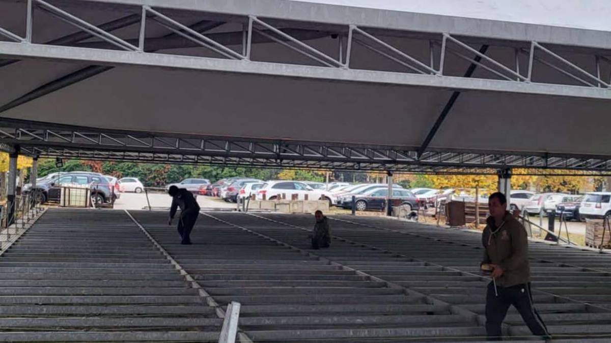 Forlì. Natale, la pista di ghiaccio in via Punta di ferro