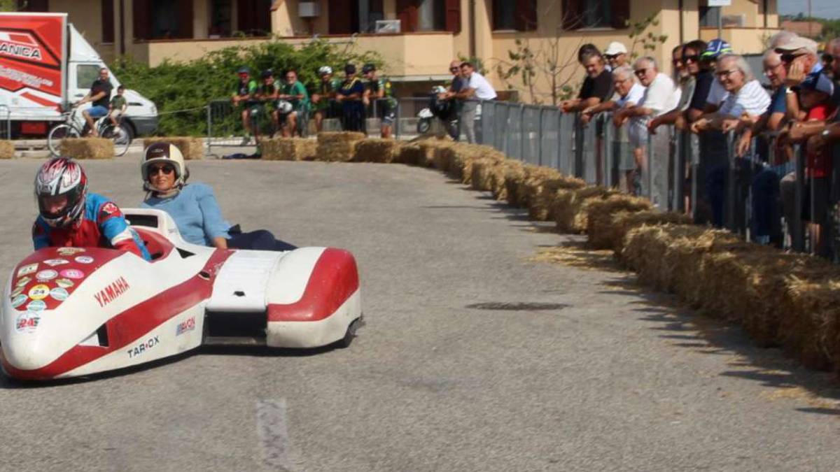Gambettola, la sindaca sale su un bolide da 300 km all'ora