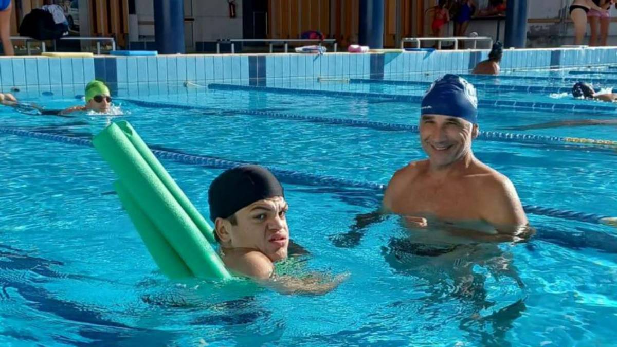Cesena, morto per una malattia rara: una festa per il 15enne Michael