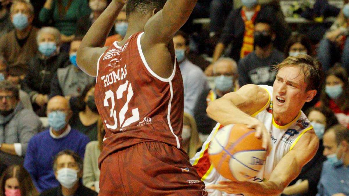 Basket A2, l'OraSì riparte dal positivo di Scafati