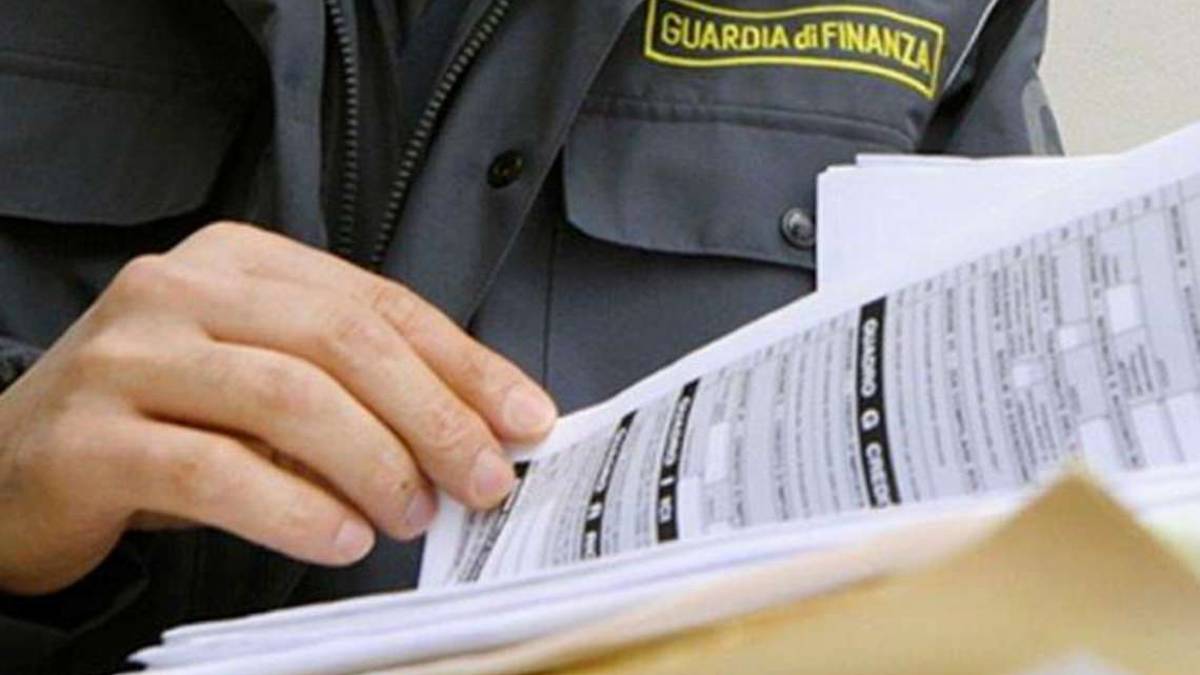 Caccia ai milioni di euro delle mascherine: sequestri a San Marino