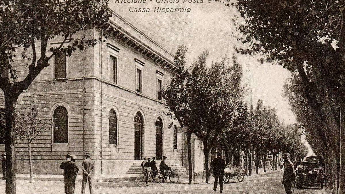 La torrida estate balneare del 1922, tanti i villeggianti in camicia nera