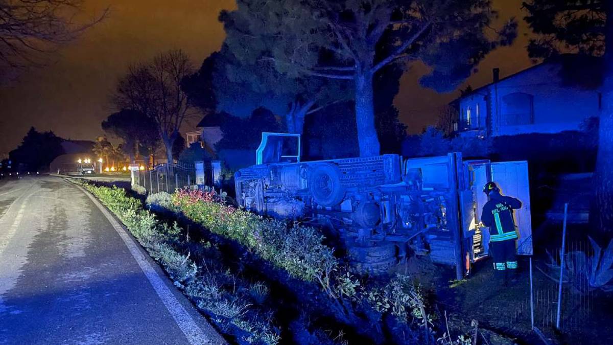 Cesenatico, chiesti autovelox e più luci nella strada pericolosa